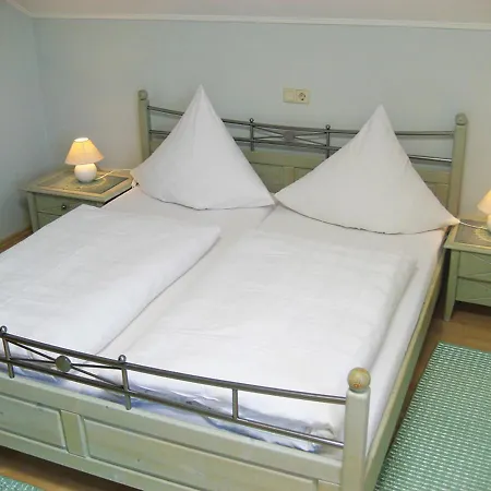 Eleonore Apartment *